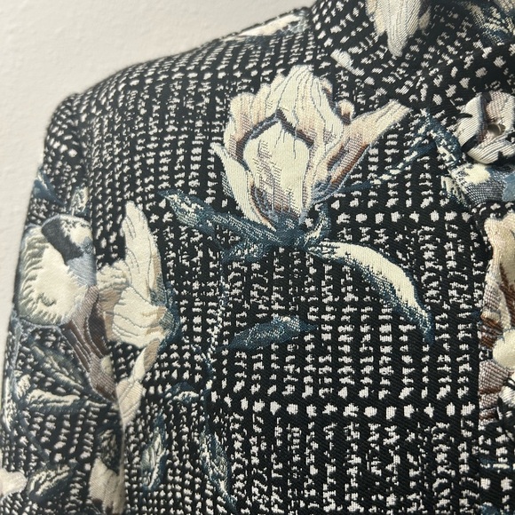 Floral Patterned Long Sleeve Dress jacket - Picture 3 of 6